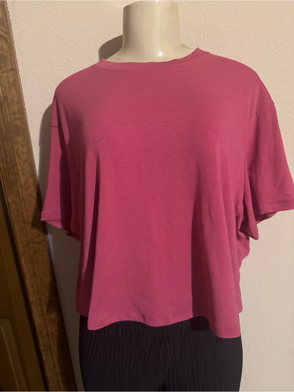 Nike Cropped Boxy Short Sleeve Top in Bright Pink